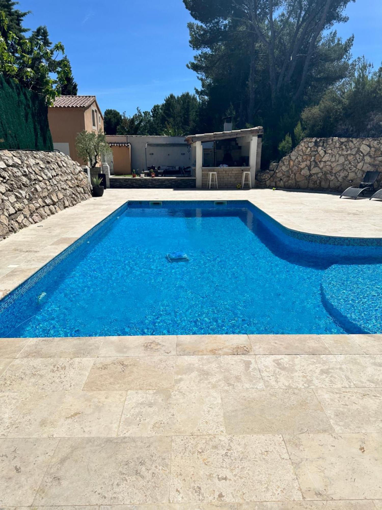 Jolie Maison Avec Vue Sur Piscine Bouc-Bel-Air Εξωτερικό φωτογραφία